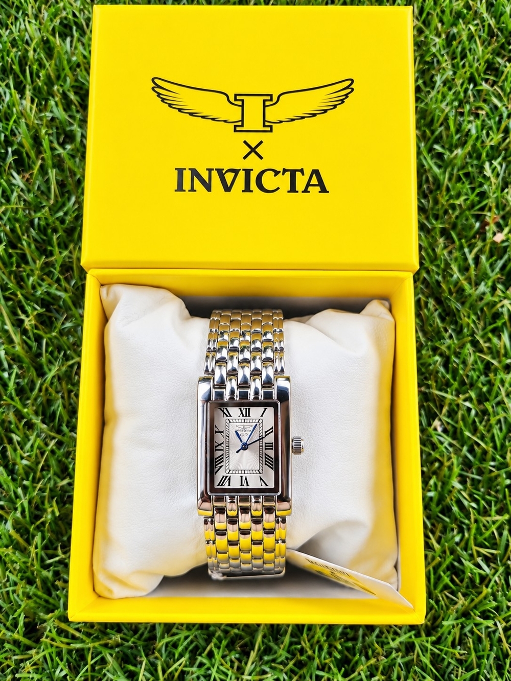 ✨ Brand new Invicta Specialty I women’s watch🤍